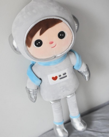 Hadrová panenka Metoo Kosmonaut, 50cm - šedá